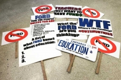 rally-signs-1025x676